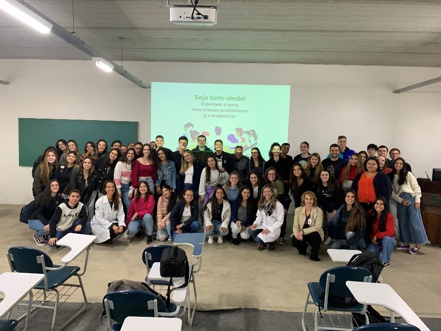 Clique para ampliar a foto carregando