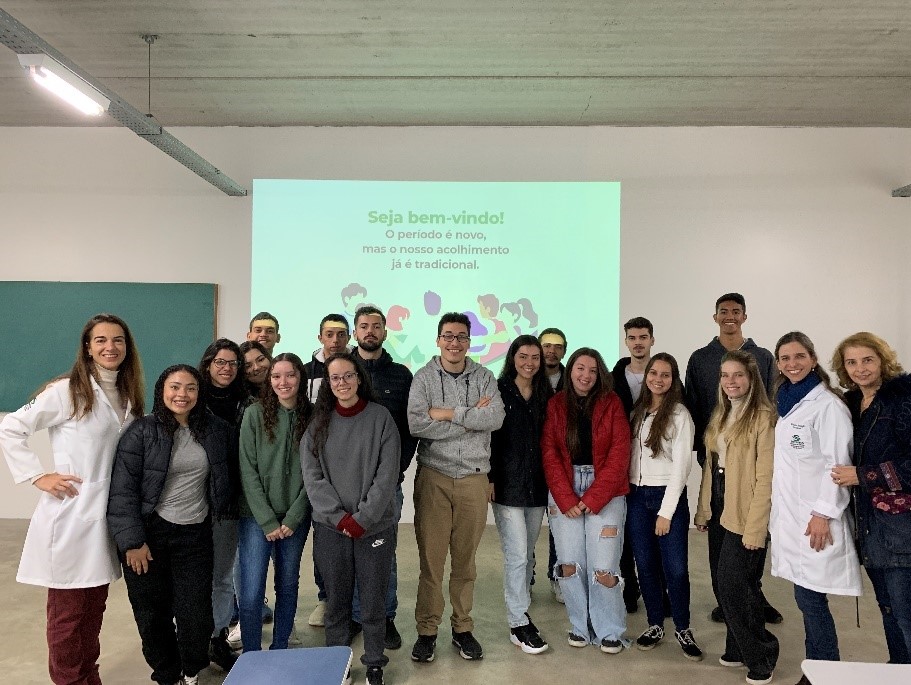 Clique para ampliar a foto carregando